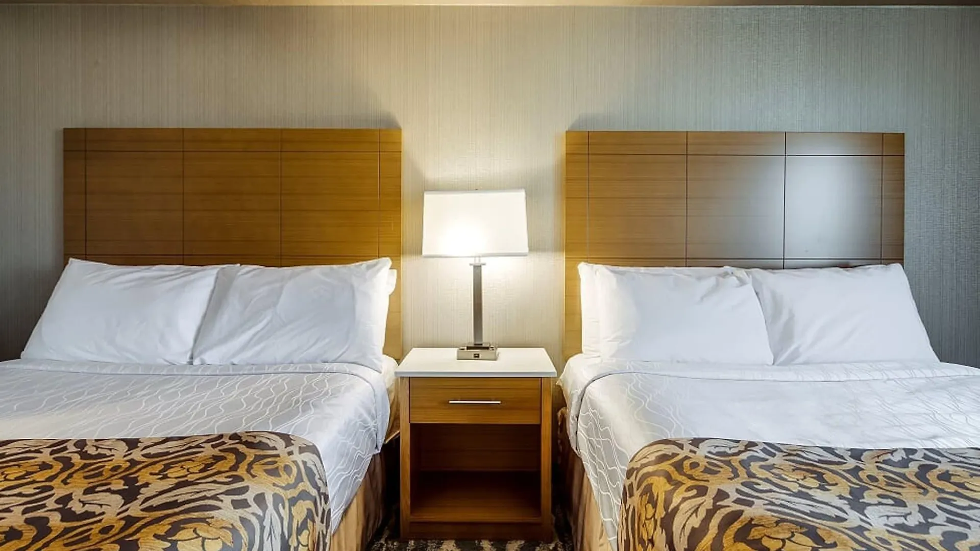 Monte Carlo Inn Brampton