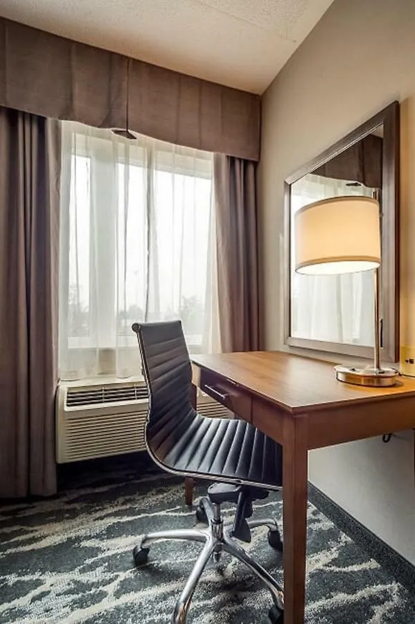 Hotel Monte Carlo Inn Brampton